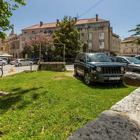 Apartment Rustic Arsenal Zadar
